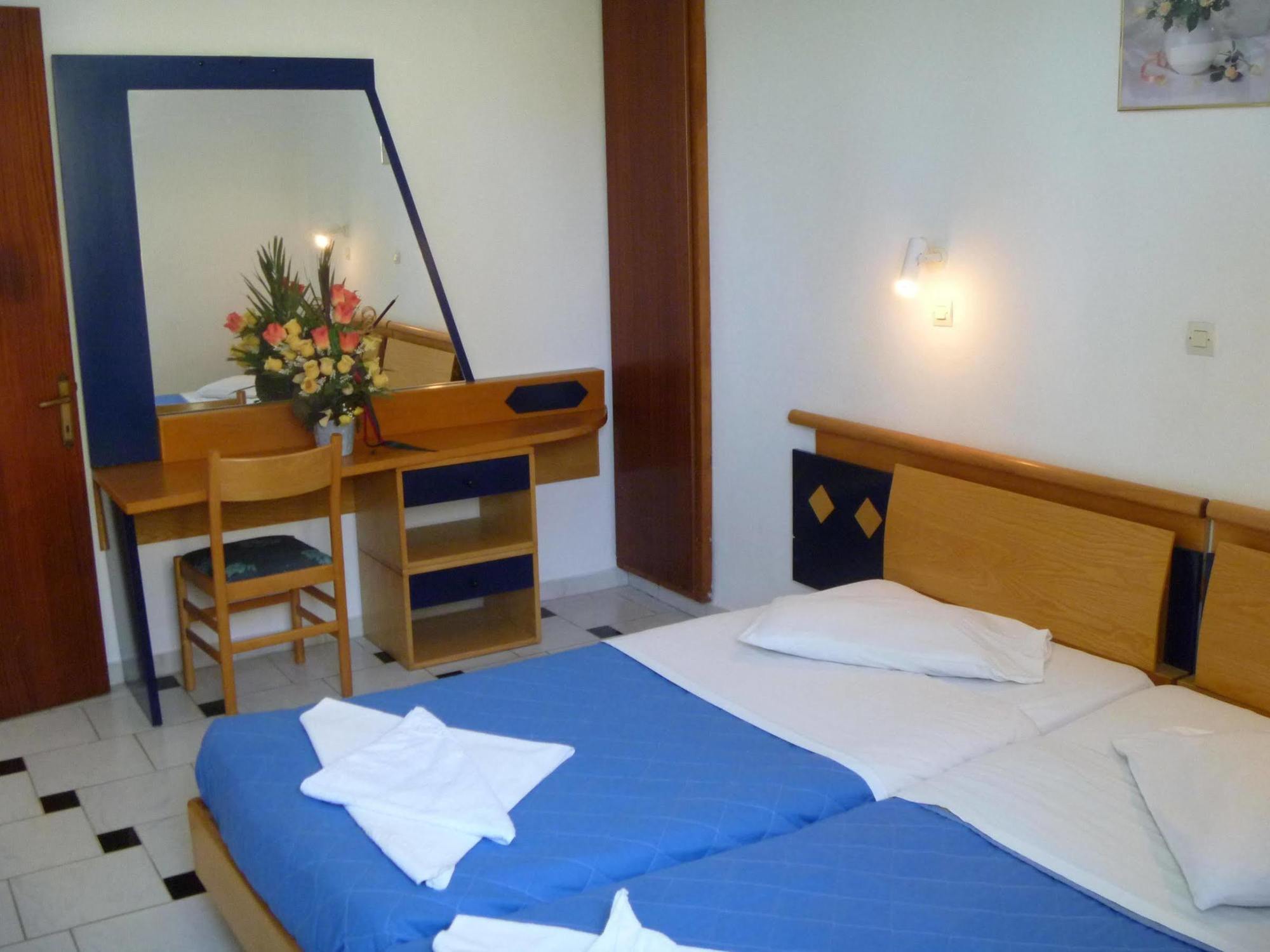 Fili Hotel Apartments Tigaki Exteriér fotografie